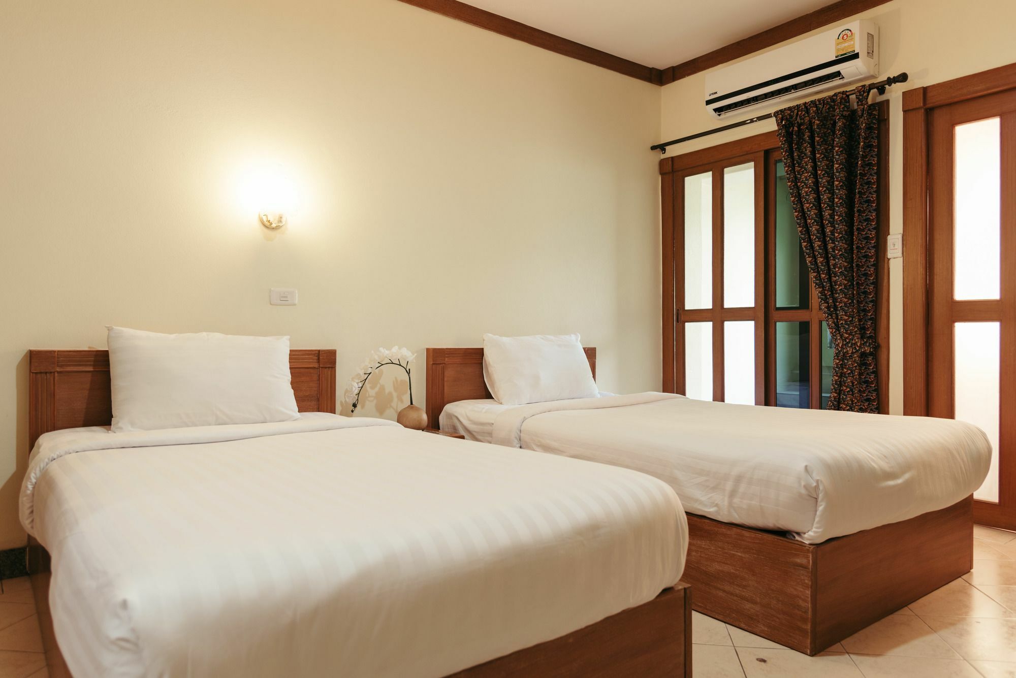 Hotel Link Mansion à Chiang Mai Extérieur photo