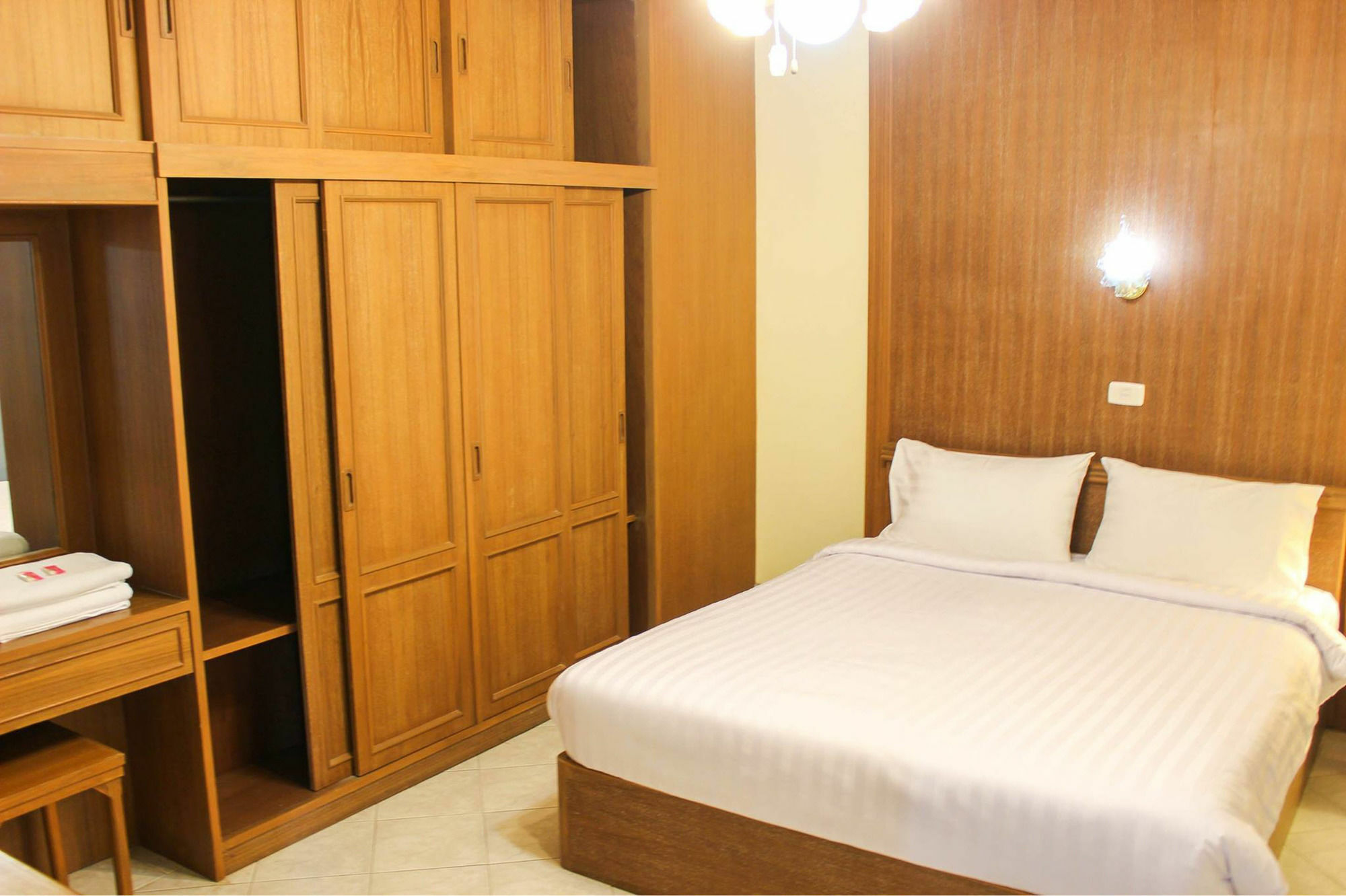 Hotel Link Mansion à Chiang Mai Extérieur photo